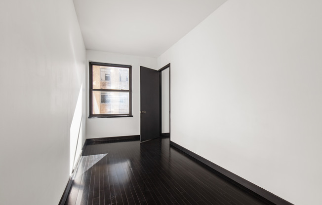 20 Pine St Apt 1411