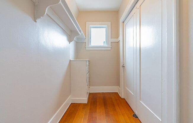 Studio, 1 bath, 420 sqft, $1,395, Unit 116