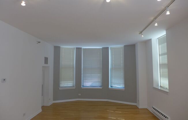 2 beds, 2 baths, 1,250 sqft, $2,950, Unit 07C