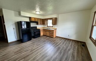 2 beds, 1 bath, $975, Unit APARTMENT A