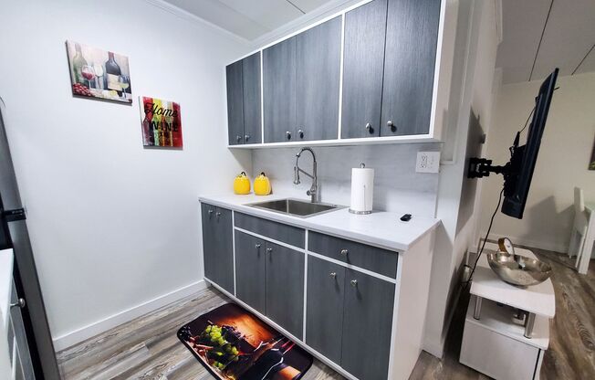 2 beds, 1 bath, 750 sqft, $1,199