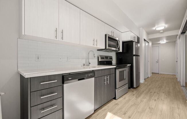 1 bed, 1 bath, 667 sqft, $2,025, Unit 225