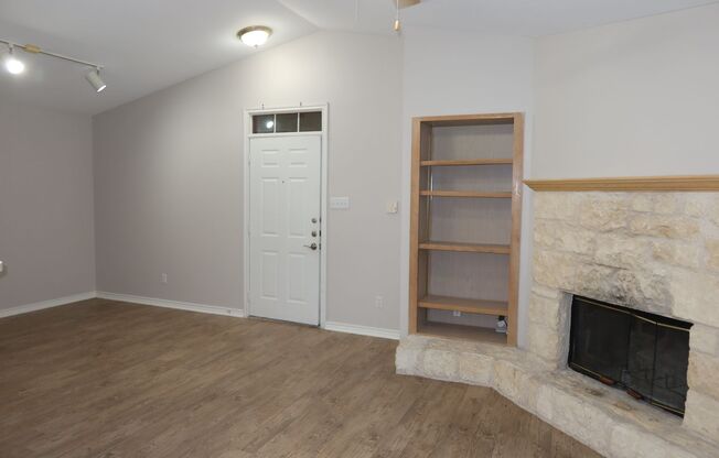 1 bed, 1 bath, $1,295, Unit Unit 825