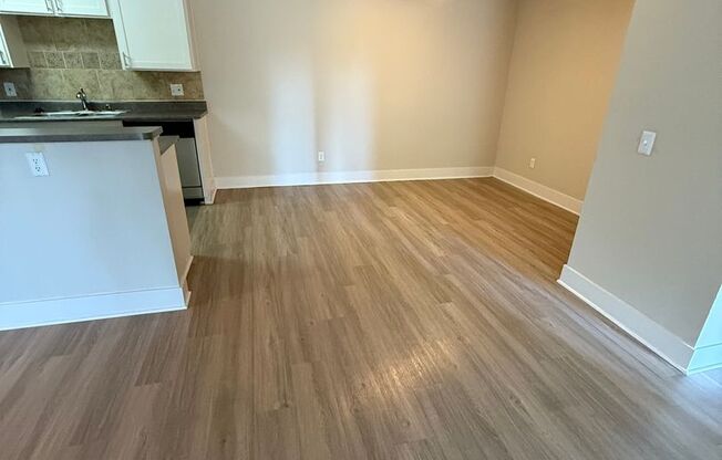 1 bed, 1 bath, 815 sqft, $2,595, Unit 161