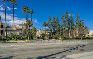 5515 Canoga Ave. #125