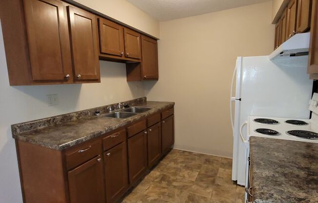 2 beds, 1 bath, 765 sqft, $745, Unit 1630.11