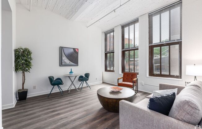 2 beds, 2 baths, 900 sqft, $2,299, Unit 415