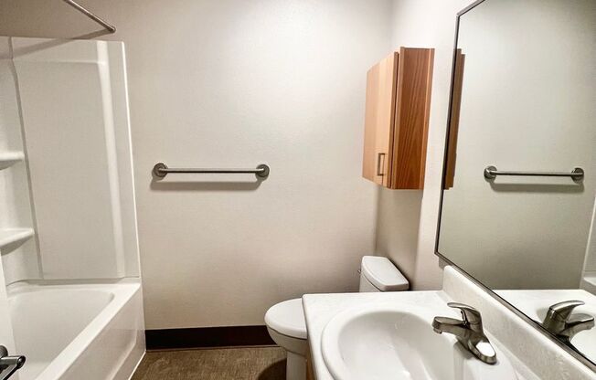 2 beds, 1 bath, 794 sqft, $1,500, Unit 02