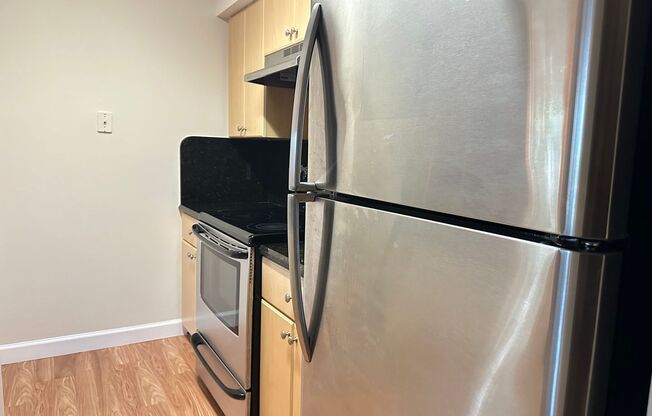 1 bed, 1 bath, 841 sqft, $2,000, Unit Unit 17-2