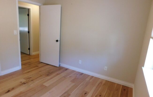 3 beds, 1 bath, $1,950