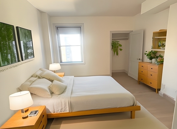 4 beds, 2 baths, 1,600 sqft, $7,995, Unit 701