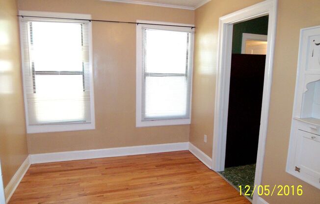 2 beds, 1 bath, $1,000