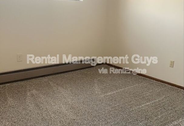 2112 44 AVE N