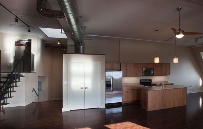 2 beds, 2 baths, 1,125 sqft, $2,660, Unit 402