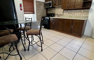 2 beds, 1 bath, 1,000 sqft, $1,500, Unit Unit 2