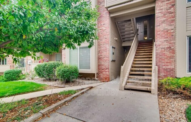 1860 W CENTENNIAL DR