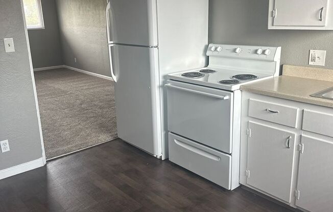 2 beds, 1 bath, 750 sqft, $970, Unit B07 1060 14