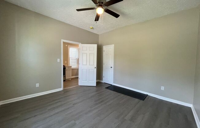 1 bed, 1 bath, 500 sqft, $700, Unit Unit 1