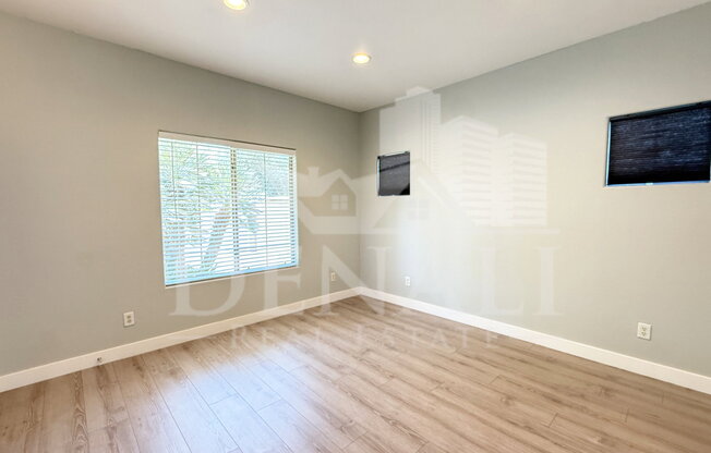 3998 W ROUNDABOUT CIR