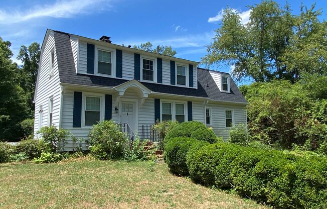 Charming 4bdrm/1.5bth Colonial Located in the West End of Henrico County!!