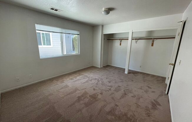 3 beds, 2 baths, $6,100, Unit B