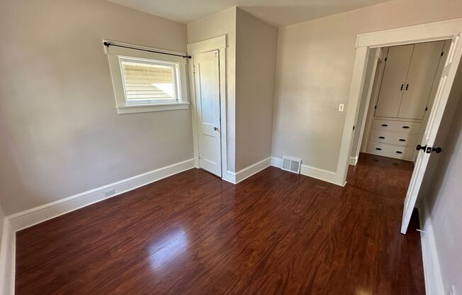 3 beds, 1 bath, $1,400