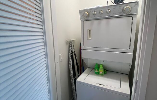 Studio, 1 bath, $2,200, Unit 1212