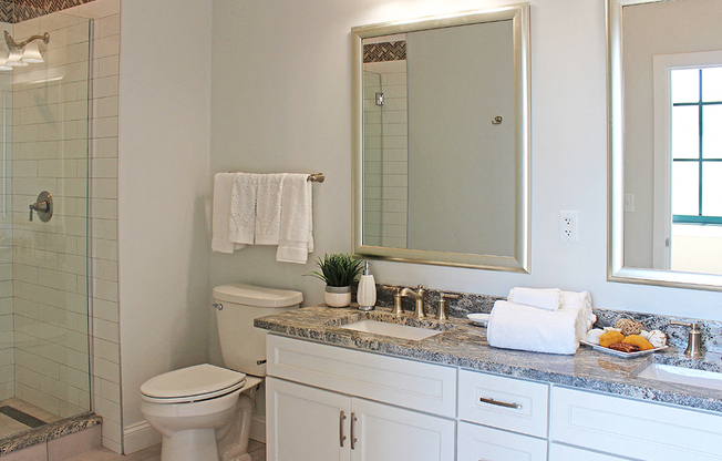 Creative Bathroom art at Residences at Halle, Ohio, 44113