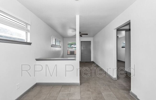 4203 HIRSCH RD