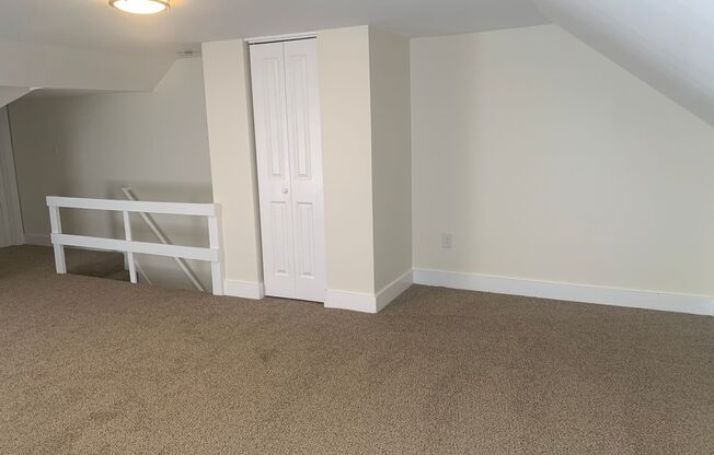 4 beds, 1 bath, $1,595