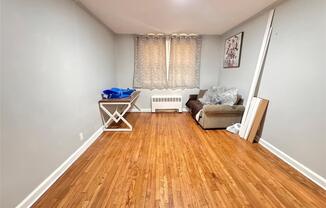 85 16 LITTLE NCK PKWY