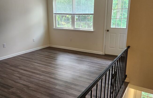 2 beds, 1 bath, 859 sqft, $1,450, Unit GL46007