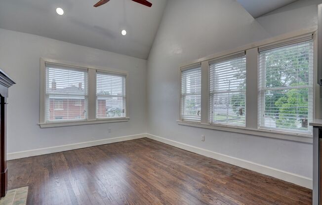 SUPER COZY APARTMENT IN THE HEART OF DOWNTOWN OKC