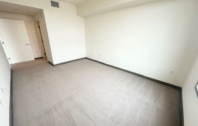 1 bed, 1 bath, 587 sqft, $3,095, Unit 719