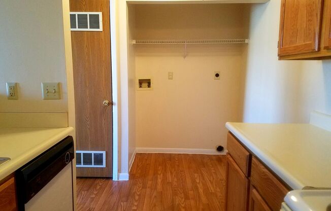 1 bed, 1 bath, 676 sqft, $875, Unit 312