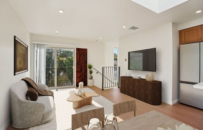 6162 OAK CREST WAY