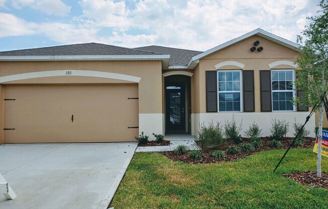 Gorgeous 4-Bedroom, 2-Bathroom  Home in Winter Haven (BRAND NEW CONSTRUCTION/NEVER LIVED IN)