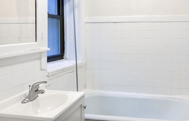 1 bed, 1 bath, 735 sqft, $1,535, Unit 2606G-1