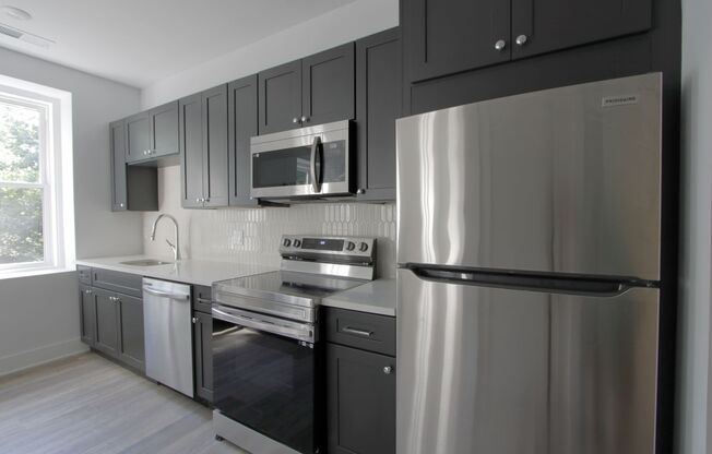 1 bed, 1 bath, 551 sqft, $1,385, Unit 102