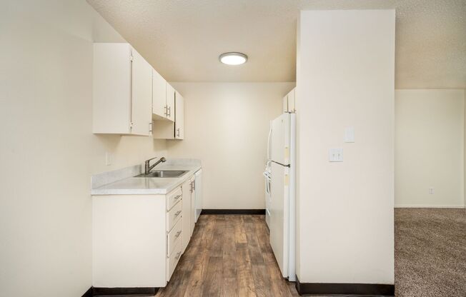 1 bed, 1 bath, 620 sqft, $1,195, Unit 25