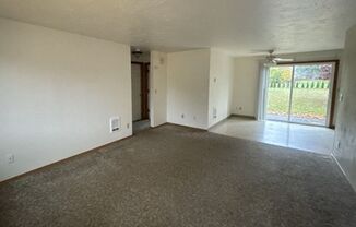 2 beds, 1 bath, 858 sqft, $1,295, Unit 550