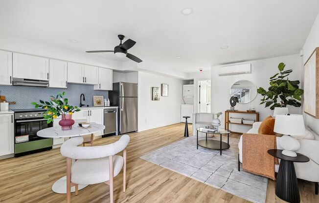 1 bed, 1 bath, 530 sqft, $2,345, Unit 27
