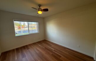 2 beds, 1 bath, $2,600, Unit 02