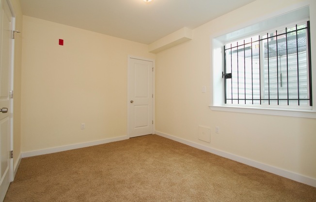 2 beds, 2 baths, $1,300, Unit D