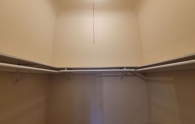 Studio, 1 bath, $850, Unit 6