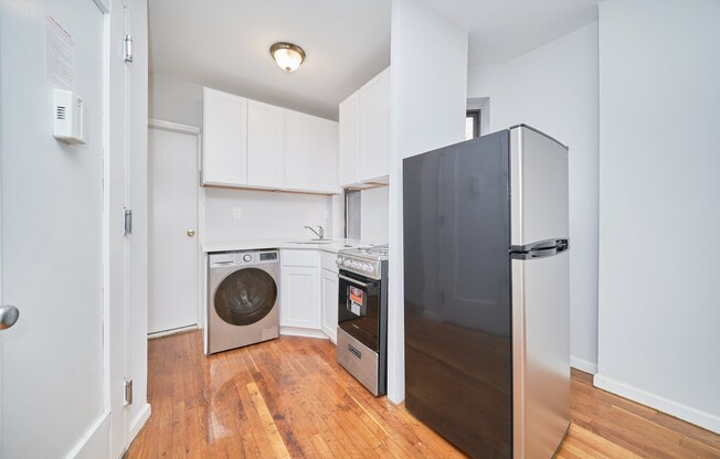 454 9 AVE