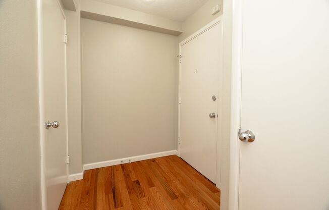 1 bed, 1 bath, 550 sqft, $1,400, Unit 105