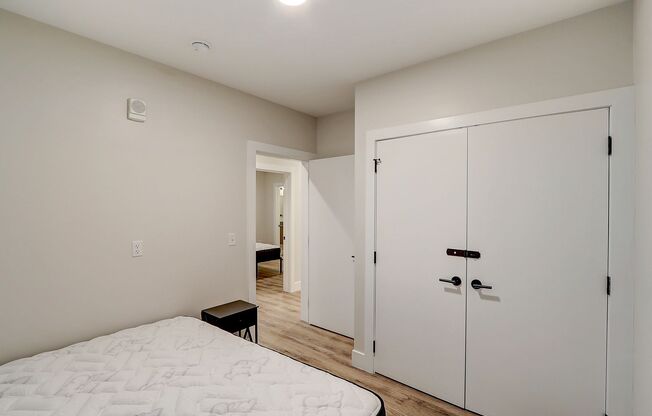 1 bed, 1 bath, 120 sqft, $900