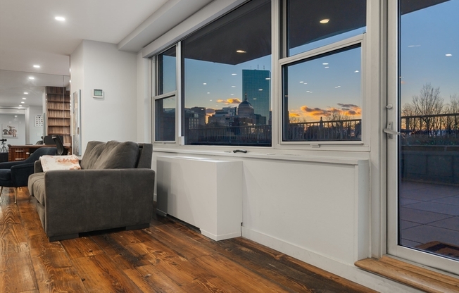 3 beds, 3 baths, 1,640 sqft, $6,500, Unit 6F