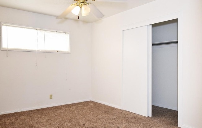 3 beds, 1 bath, $1,150